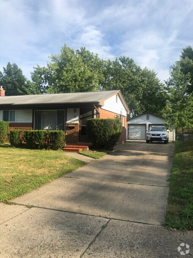 Apartments near The Walton Shoppes in Rochester Hills, MI Page 6