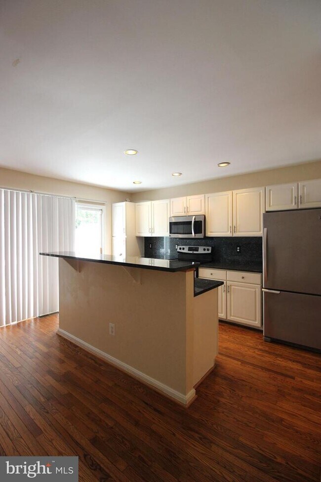 Building Photo - 1706 Random Stone Ct