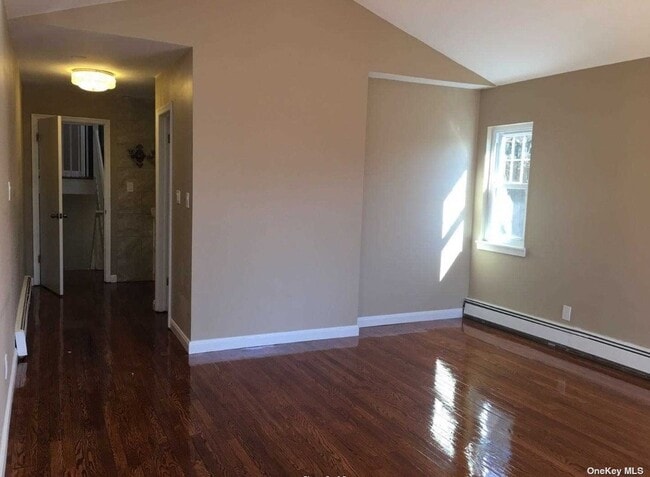 Building Photo - 10 Mechanic St