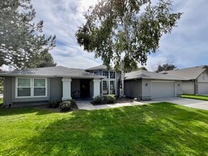 Building Photo - 6045 N Pintail Way
