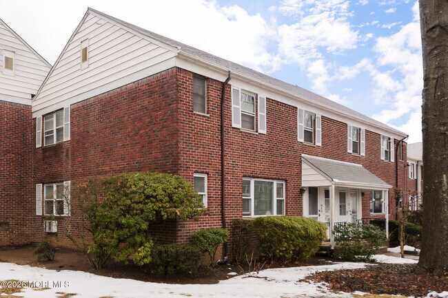 Foto del edificio - 165 Manor Dr