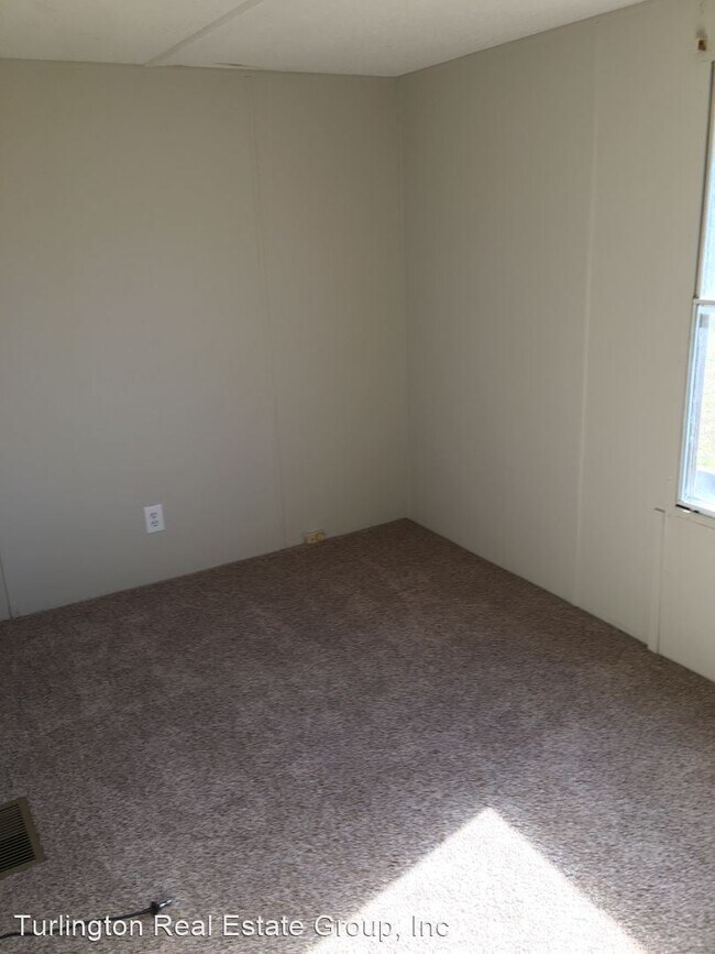 Building Photo - 3 br, 2 bath House - 80 Garden Spot
