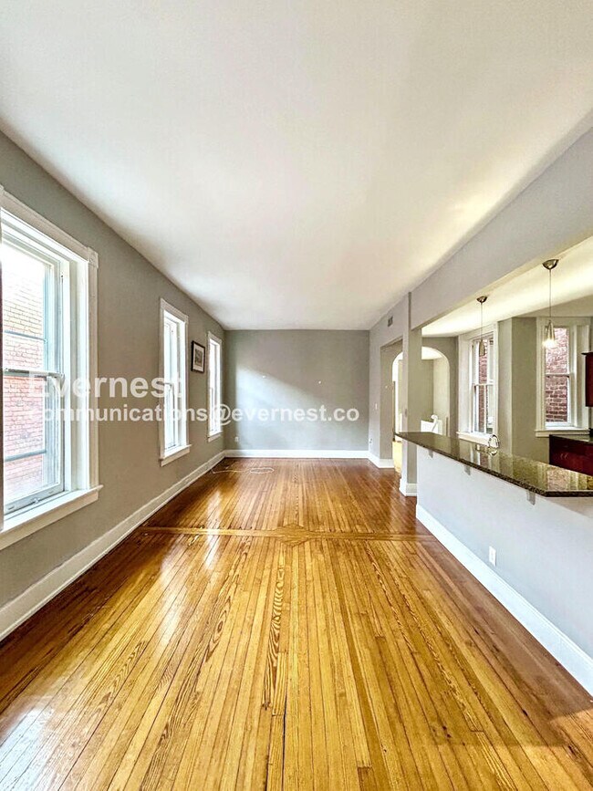 Foto del edificio - 2034 W Grace St