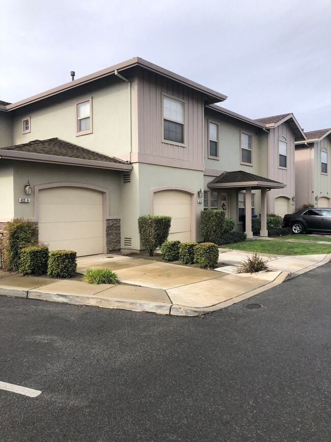 Building Photo - 424A 9th St