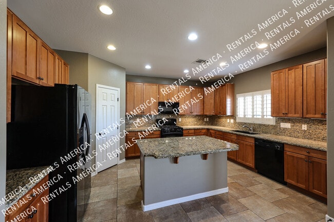 Building Photo - 26462 N 165th Dr