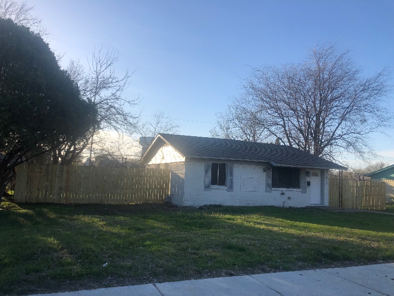Foto principal - 821 Powell Rd