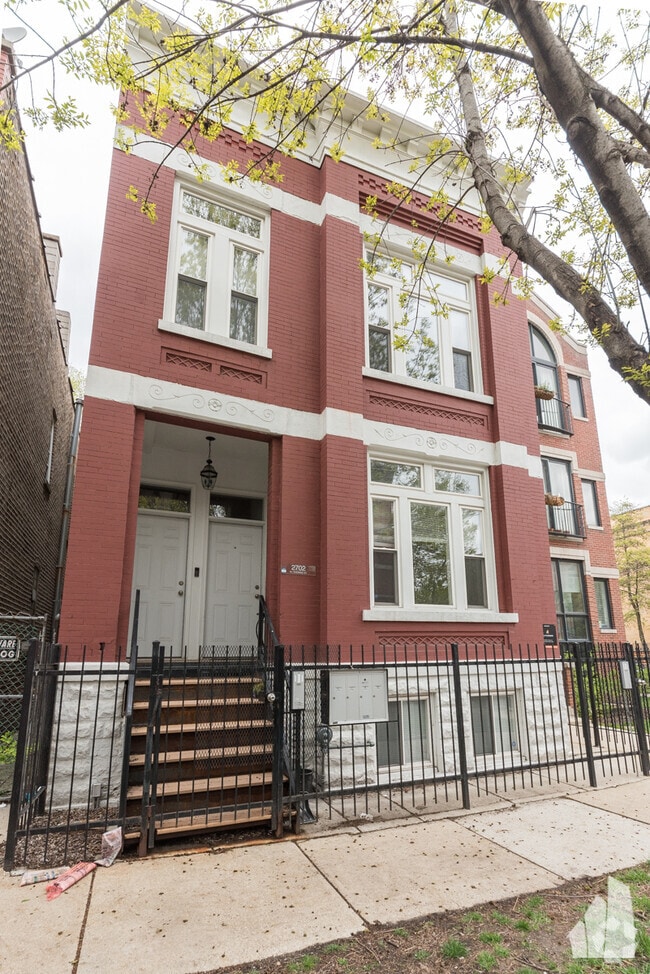 Building Photo - 2702 W Thomas St