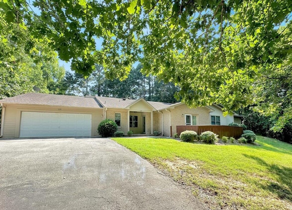Primary Photo - Beaver Creek Condo Enjoy Living at it's Fi...