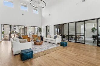 Building Photo - 14807 Woodland Hills Dr