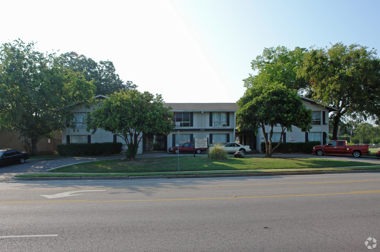 Foto del edificio - Westwood Apartments