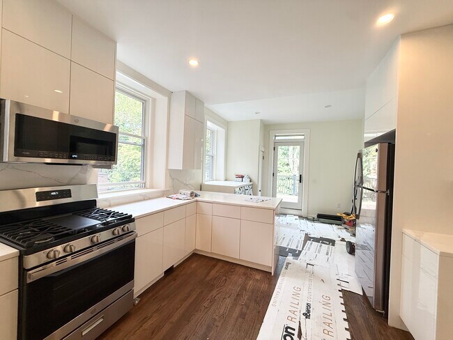 Foto del edificio - 1726 Beacon St