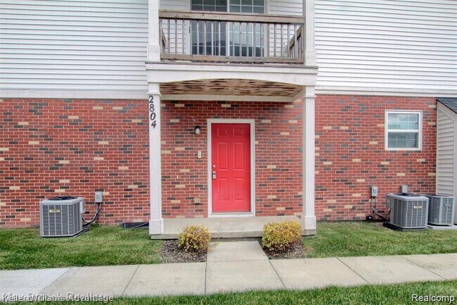 Building Photo - 2804 Riversedge Dr