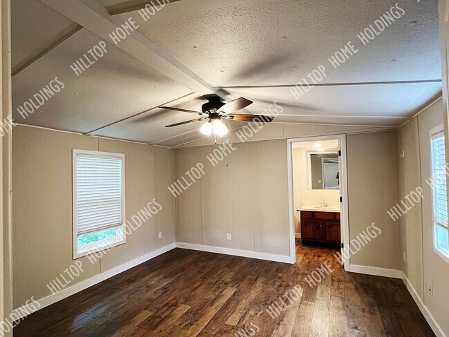 Building Photo - 58 Hilltop Rd