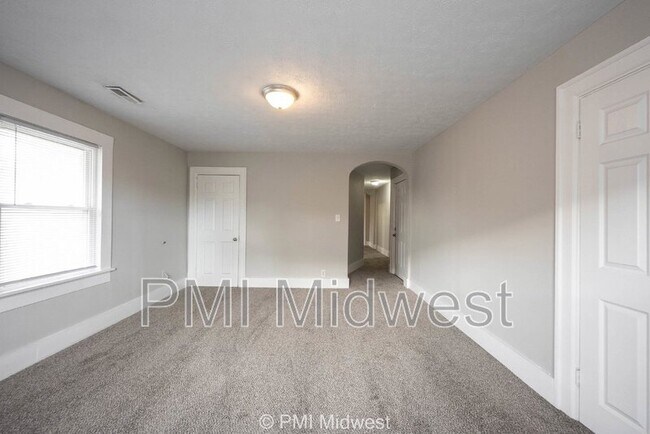 Foto del edificio - 546 Eastern Ave