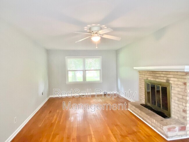 Foto del edificio - 3809 Ludgate Dr