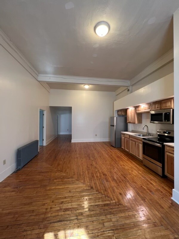 Building Photo - 109 N Montour St
