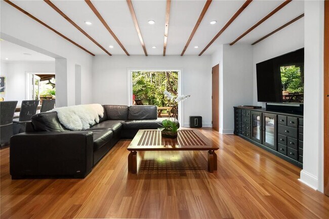 Foto del edificio - 2369 Overbrook St