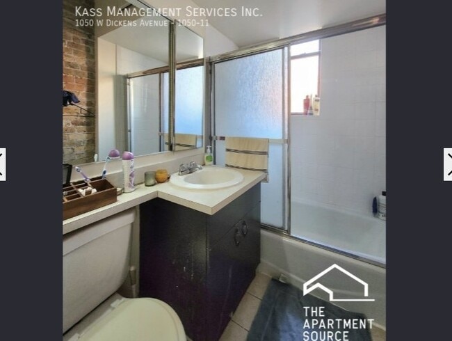 Building Photo - 1050 W Dickens Ave