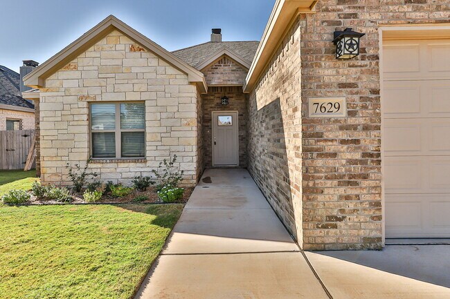 Foto del edificio - Like New Home in South West Lubbock!