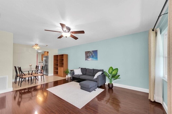 Building Photo - 10032 65th Ave N