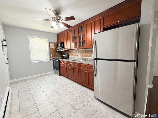 Building Photo - 161 W Spring St