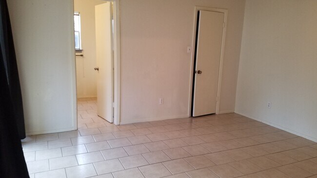 Folleto/volante de marketing de Coldwell Banker - 2007 Old W Pl