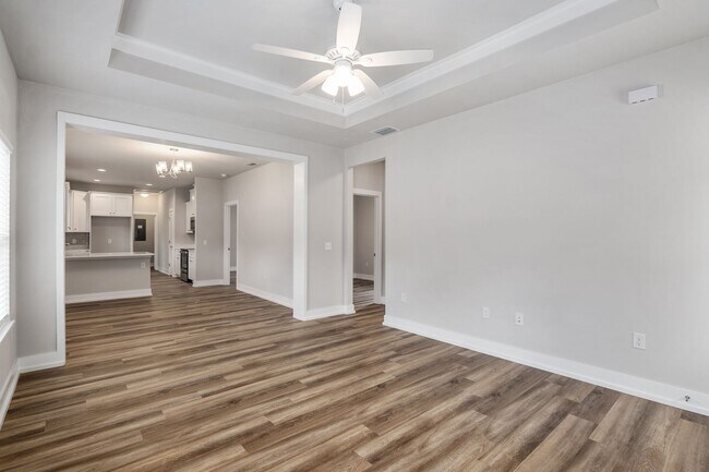 Foto del edificio - Charming 3-Bed, 2-Bath Home with Fenced Yard – Available 7/13/26!