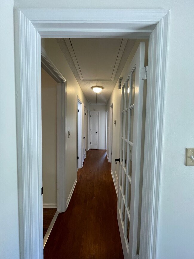 Foto del edificio - **PRELEASING**130 Derby Street | 3 BED 1.5 BATH CLOSE TO CAMPUS