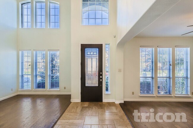 Building Photo - 12069 Brownwood Dr