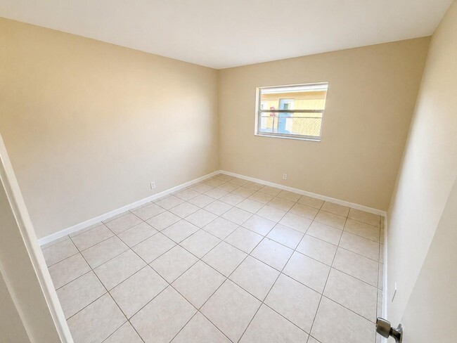 Building Photo - 4151 NW 30th Ter