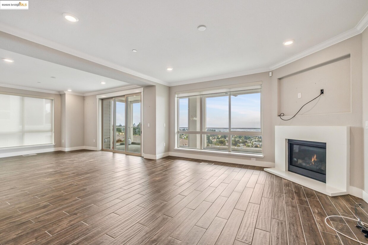 Foto principal - 6733 Skyview Dr