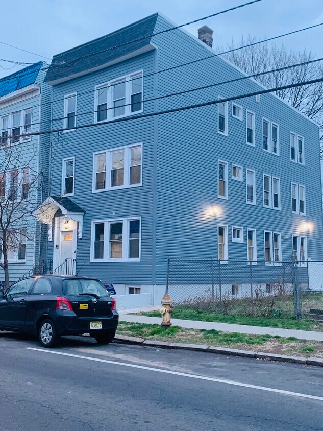 Foto principal - 534 S 20th St