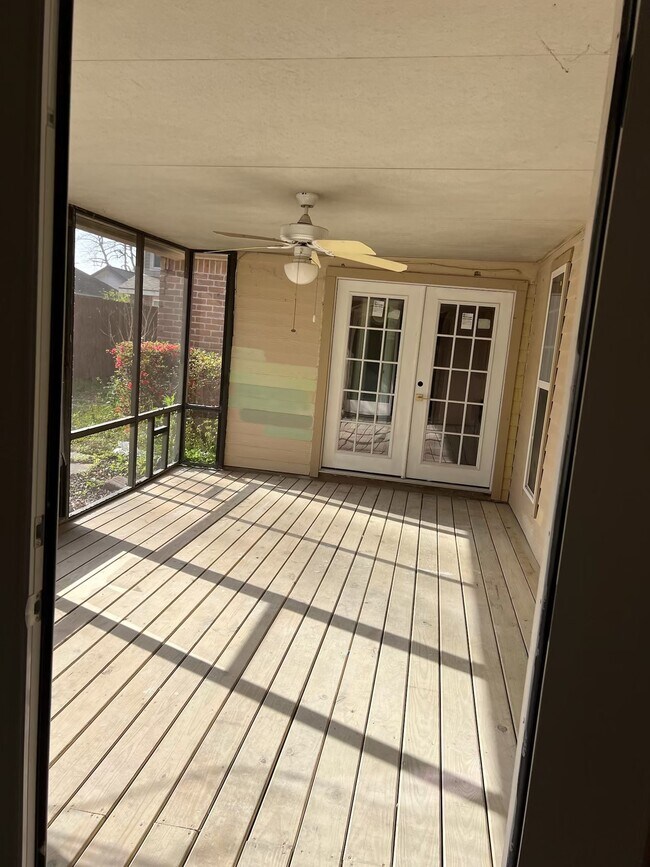 Foto del edificio - 14127 Sandfield Dr