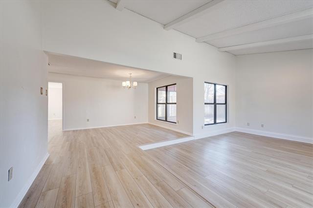 Building Photo - 417 Live Oak Dr