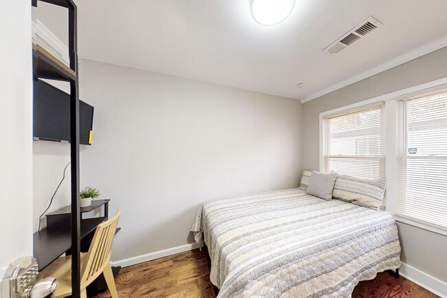 Building Photo - 1447 Akridge St NW