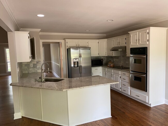 Building Photo - 7044 Confederate Ct