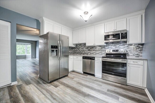 Foto del edificio - 13711 Flowing Brook Ct