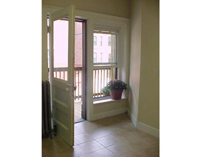 Foto del edificio - MBTA GL-B @ Harvard Ave Allston 2-BED