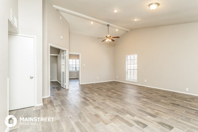 Building Photo - 7000 Curry Dr