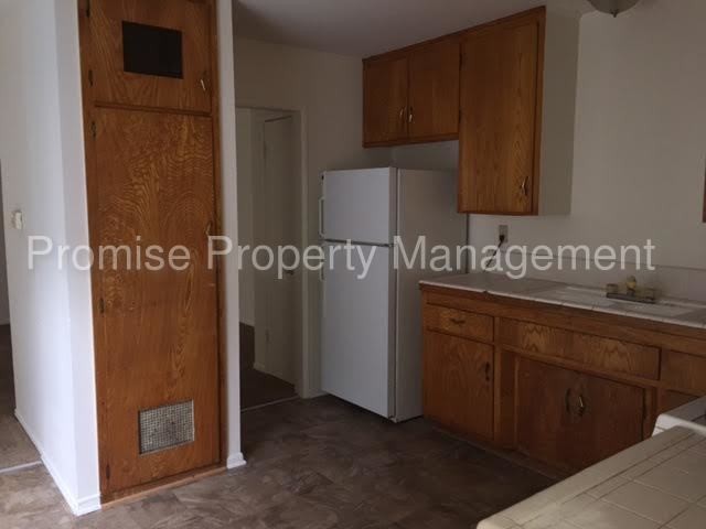 Building Photo - 2311 Skylark Dr
