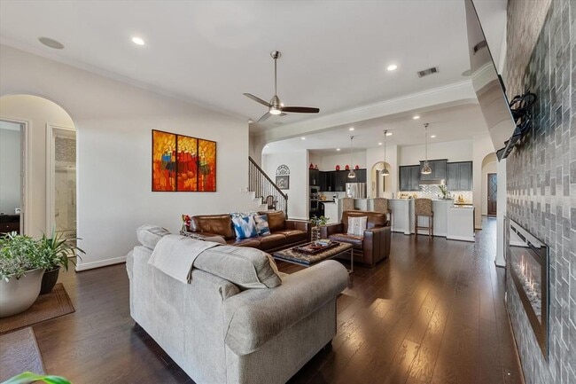 Building Photo - 10442 Lake Palmetto Dr