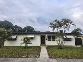 Building Photo - 6480 SW 25th St