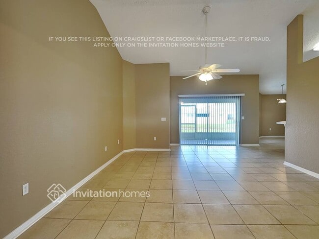 Foto del edificio - 1050 Summer Glen Dr