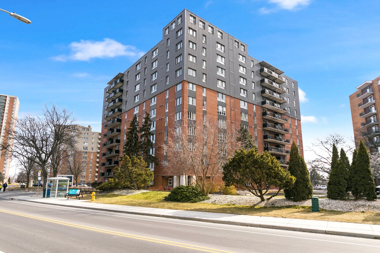 Photo du bâtiment - St. Clair Towers