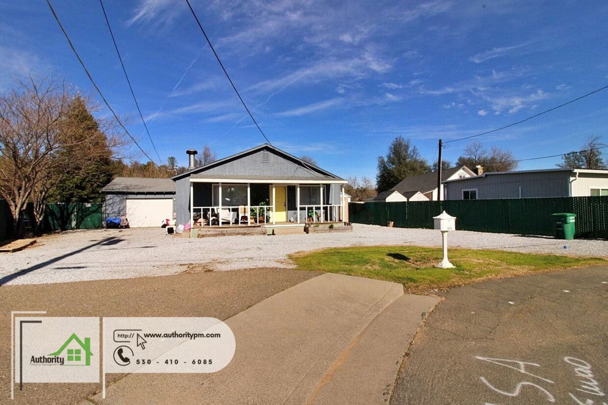 Building Photo - 1824 Heller Ln