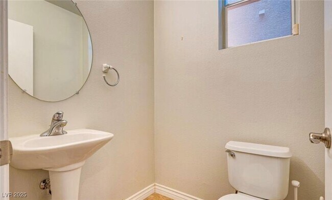 Foto del edificio - 6044 Fair Valley St