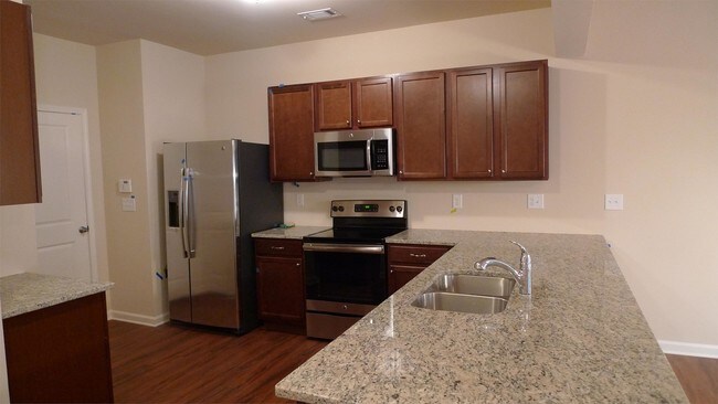 Building Photo - 92 Greenfield Dr