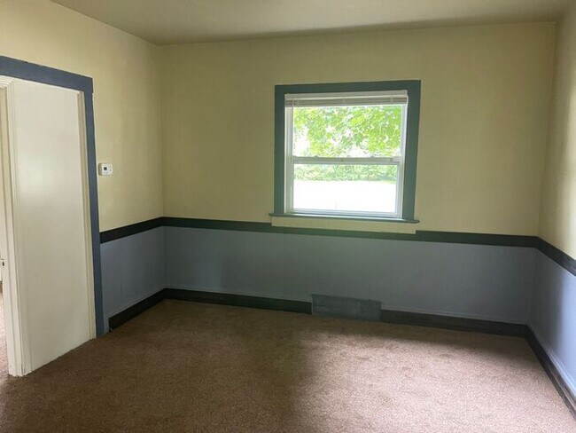 Building Photo - 3 bedroom Niles Home