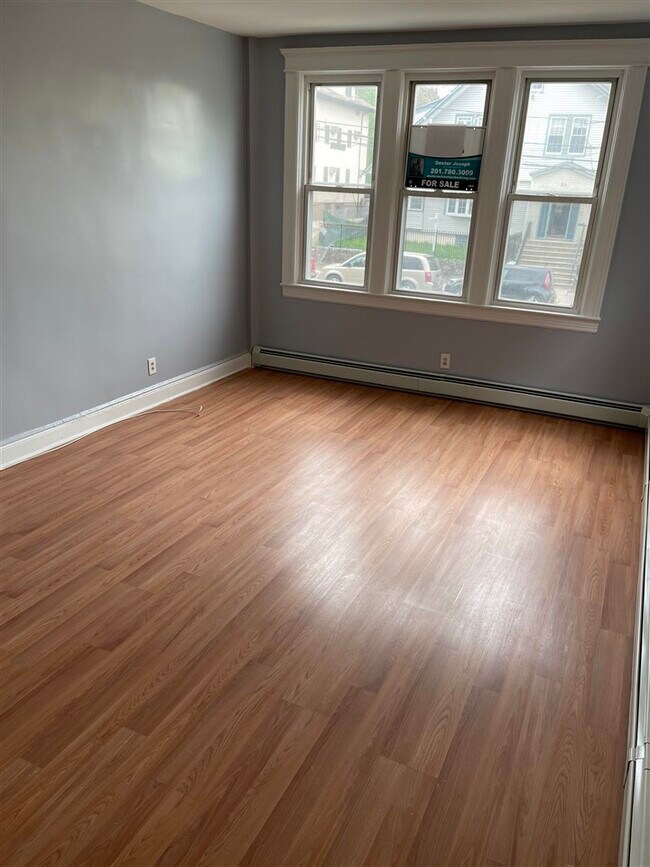 Foto del edificio - 24 Eastern Pkwy