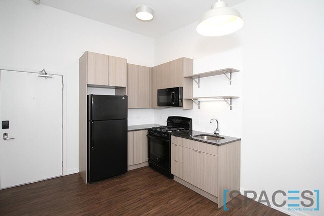 Foto del edificio - 5051 N Kenmore Ave